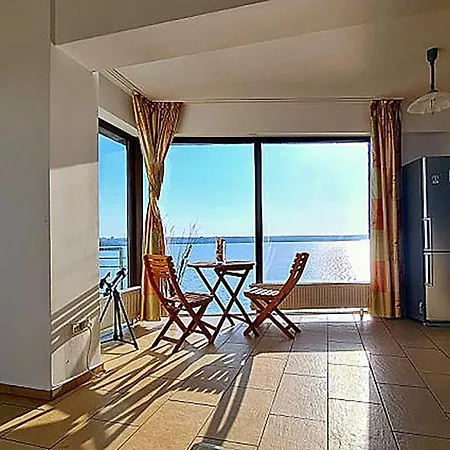 Solaris Lake View Apartment *